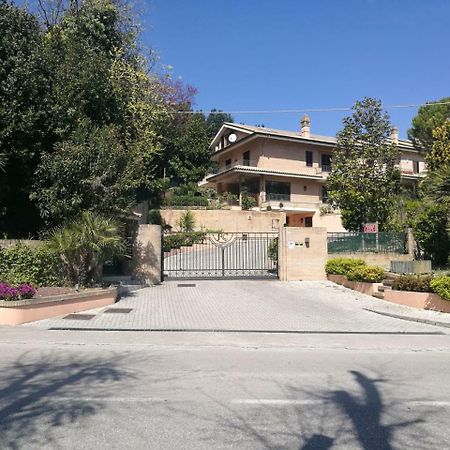 B&B La Casa di Rita Porto San Giorgio Bagian luar foto